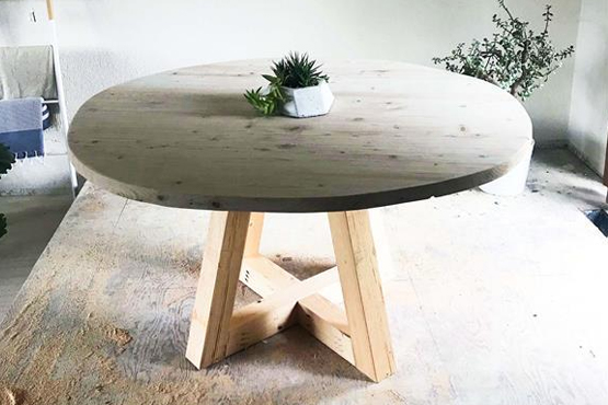 DIY Simplistic Circular Dining Table