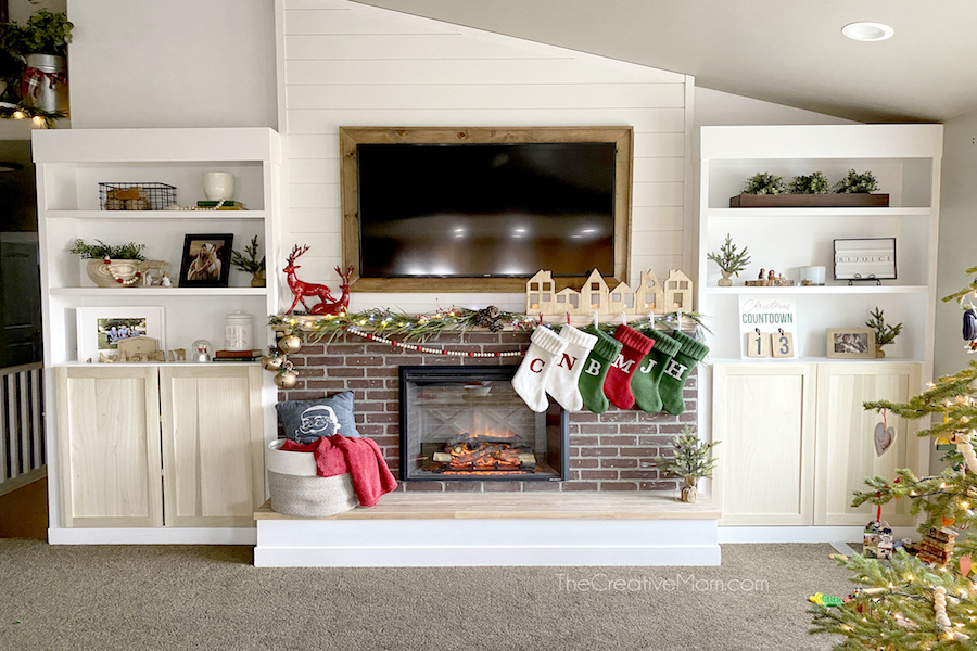 christmas-fireplace-with-built-ins