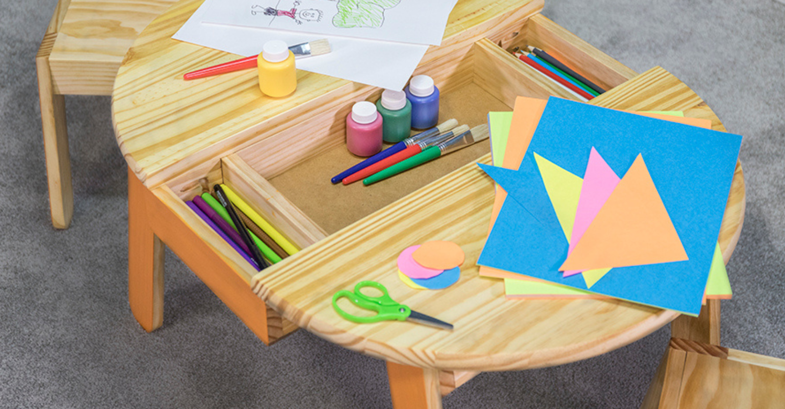 Kids Arts and Crafts Table and Chairs