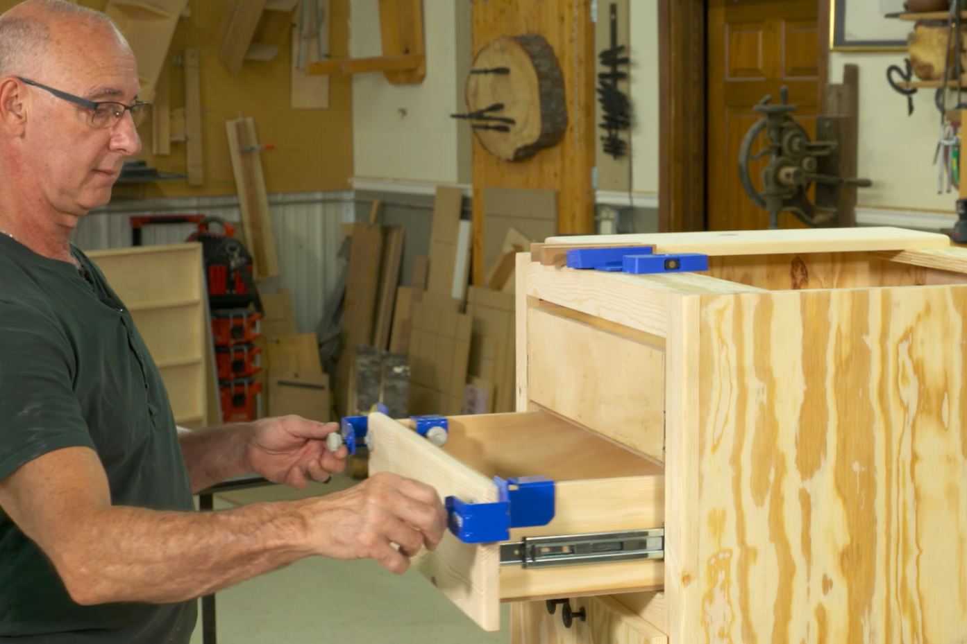 Video: How to Install Cabinet Doors and Drawers