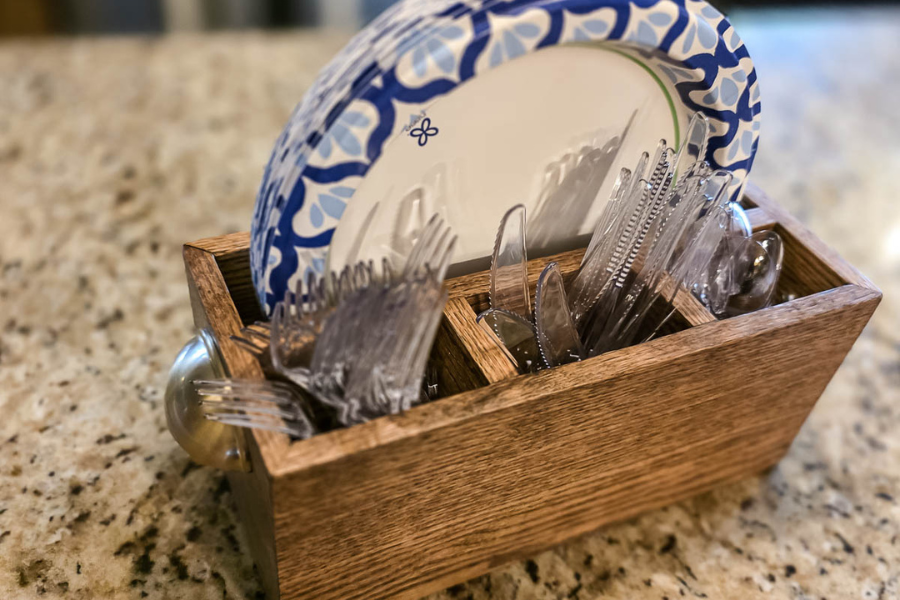 paper-plate-and-utensil-caddy-making-manzanita-3