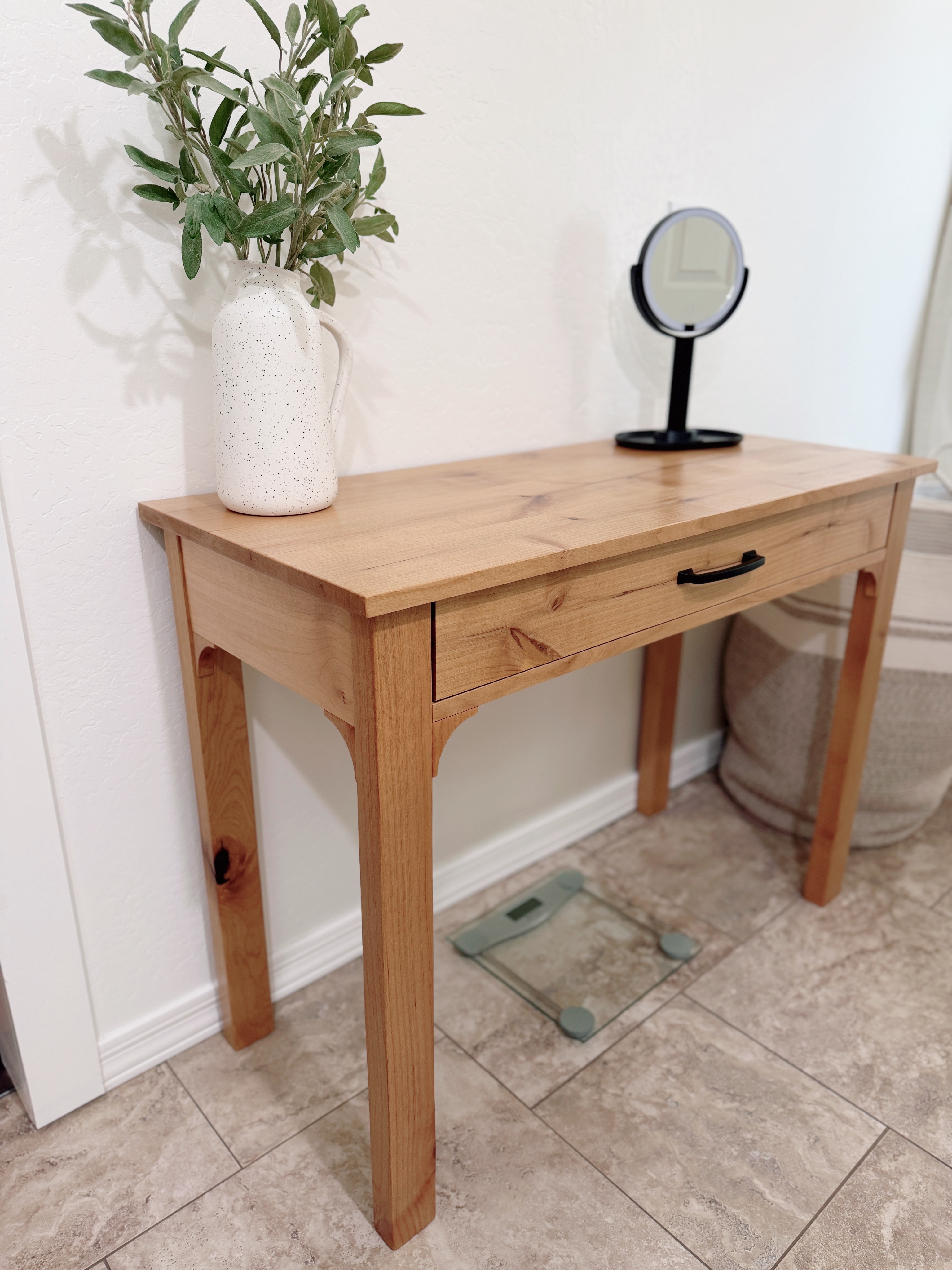 Photo of vanity table in bathroom