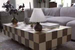 Checkerboard Coffee Table Using Wood Veneer