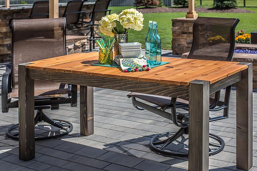 cedar-patio-table-01