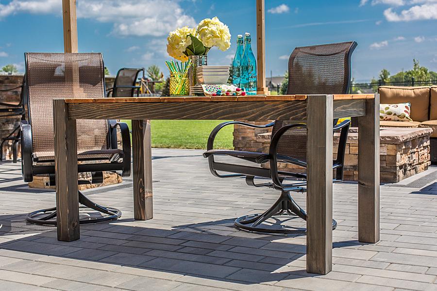 cedar-patio-table-03