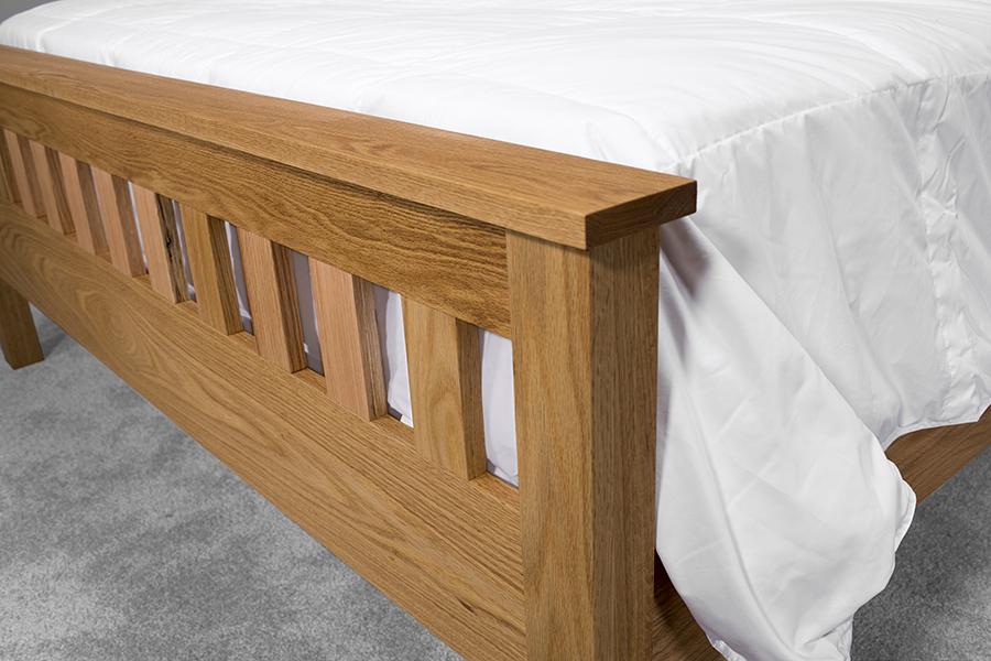 classic-craftsman-style-queen-bed-02