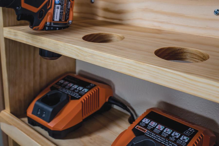 cordless-tool-charging-station-03