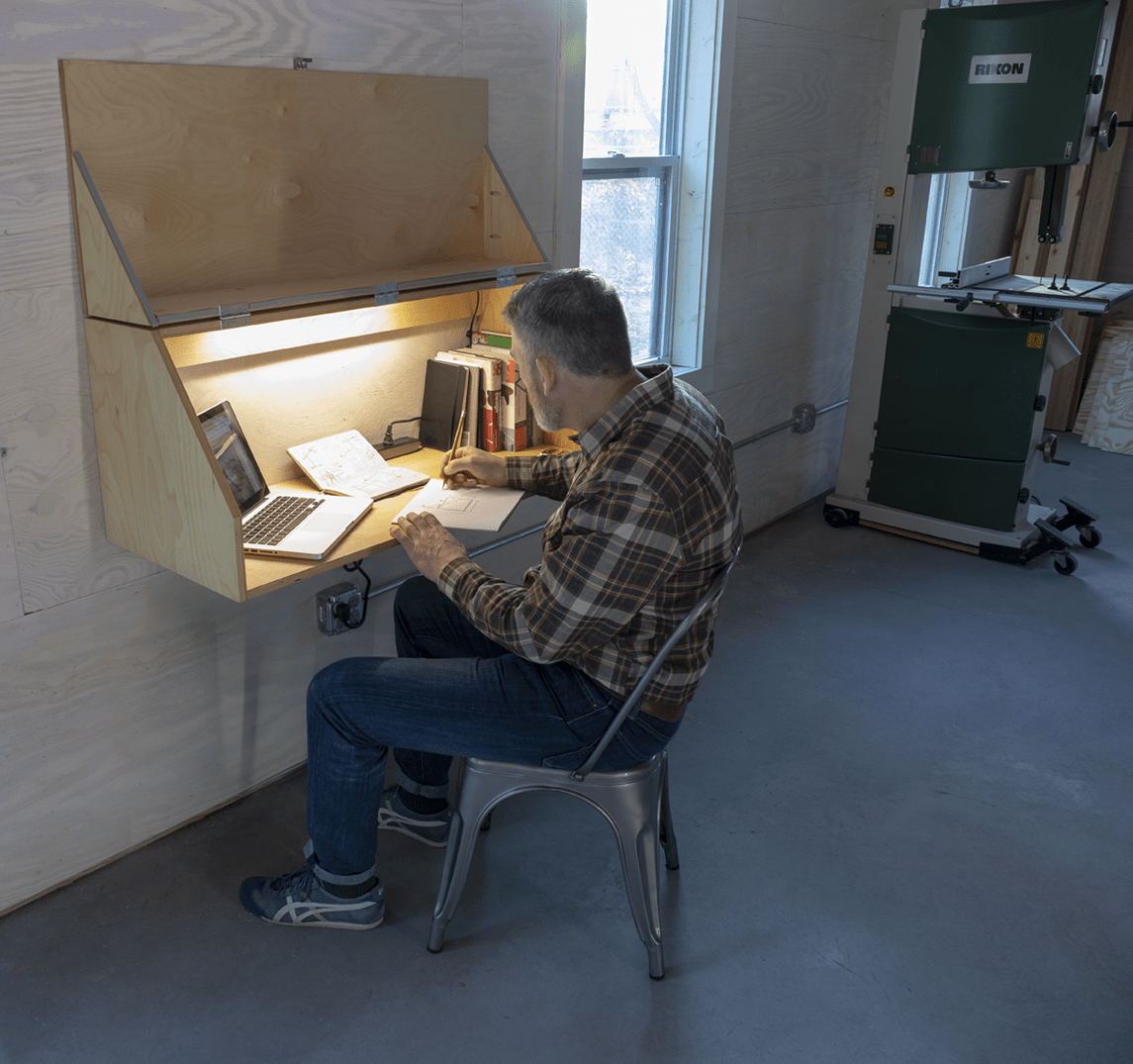 wall-mounted-desk-02