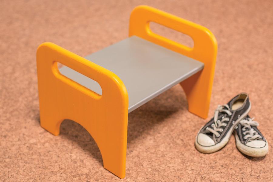 kids-stool-pic-3