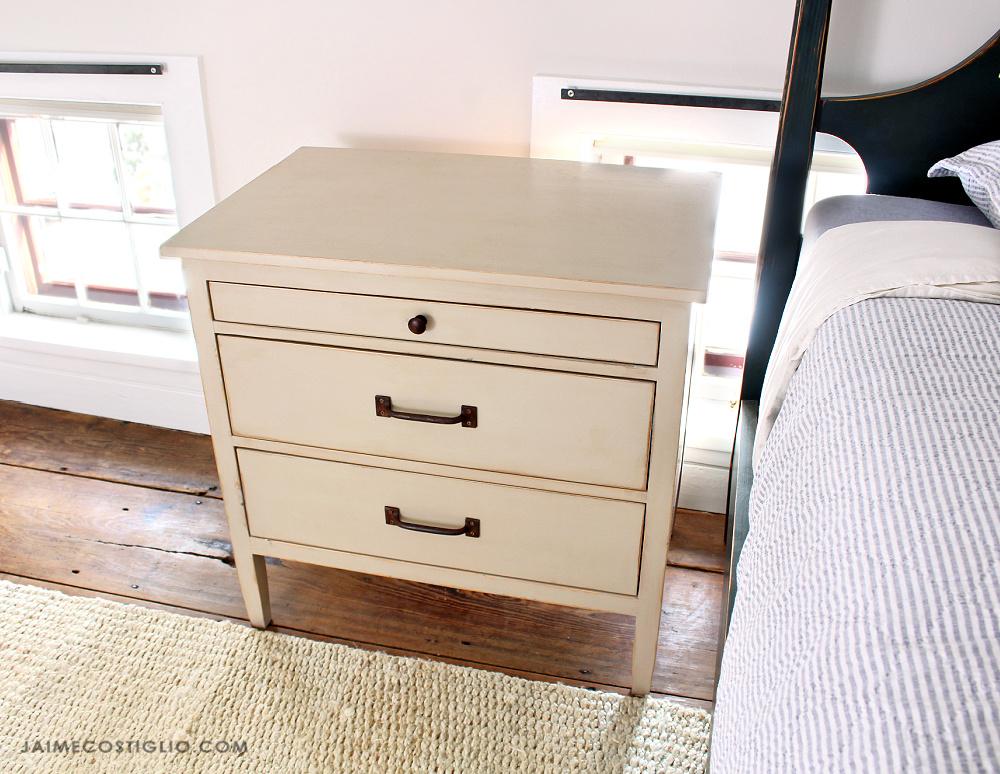 3-drawer-nightstand-9