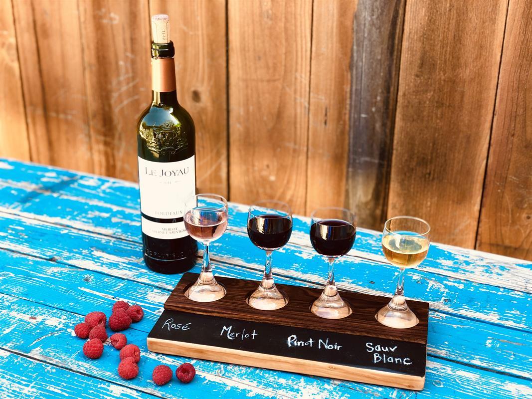 22-wine-flights-with-bottle