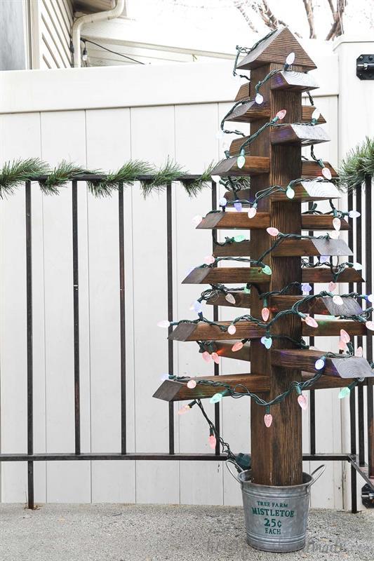 2x4-christmas-trees-buildsomething-3