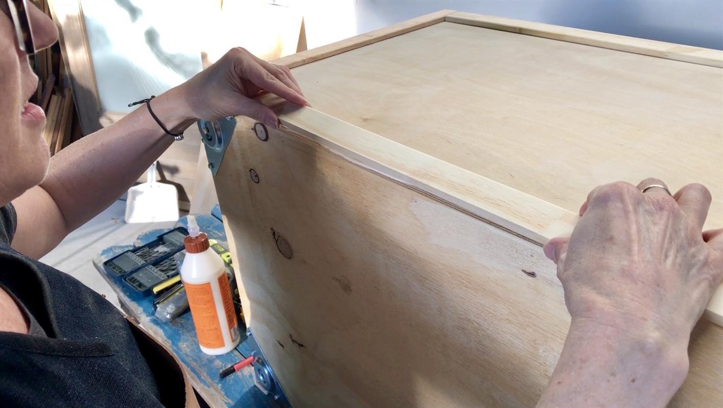 5a-glue-and-place-flat-moulding