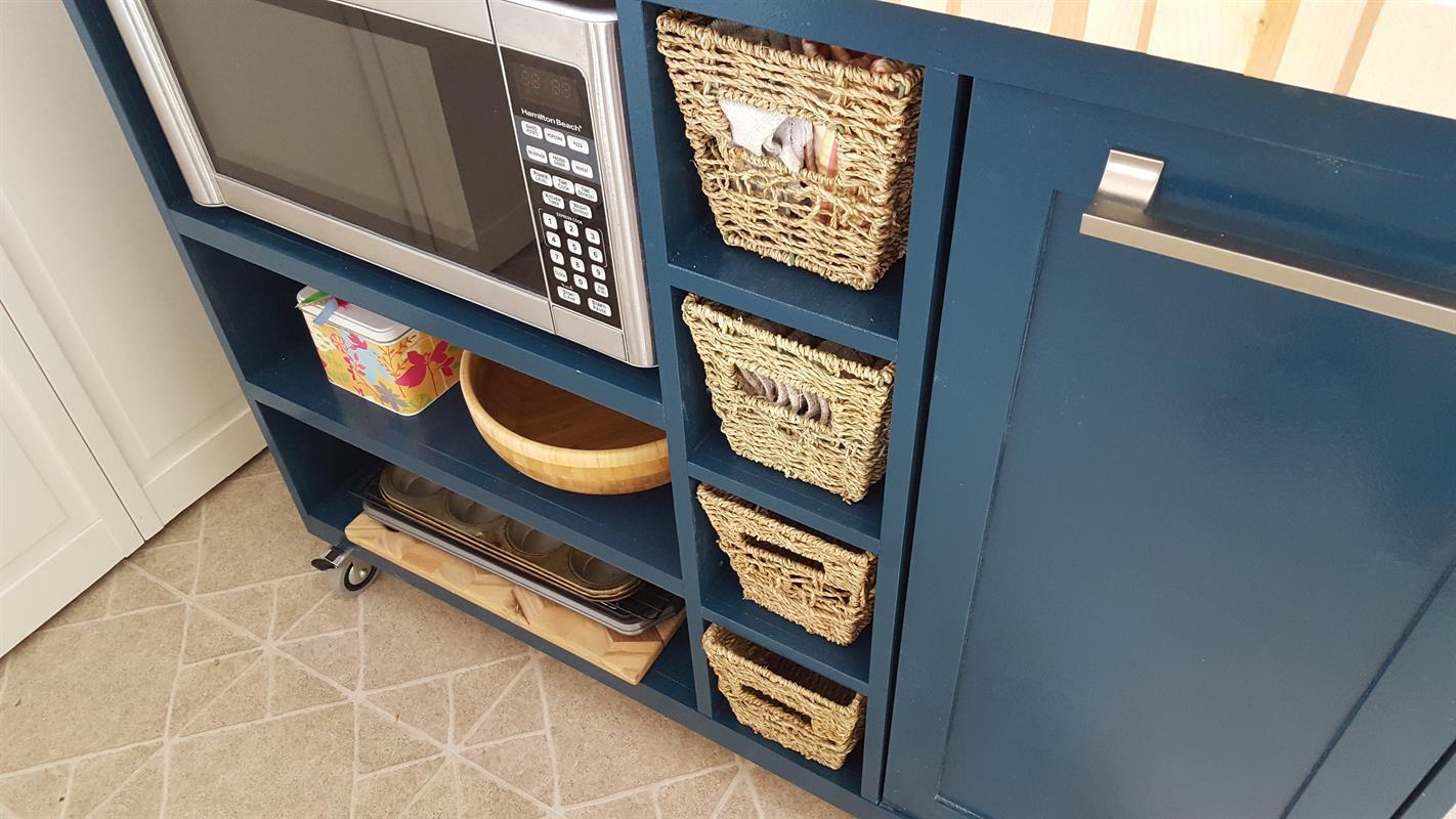 custom-diy-rolling-kitchen-island-2