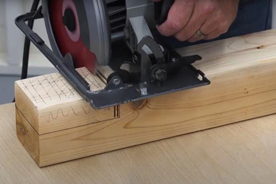 How to cut a wide notch using simple tools