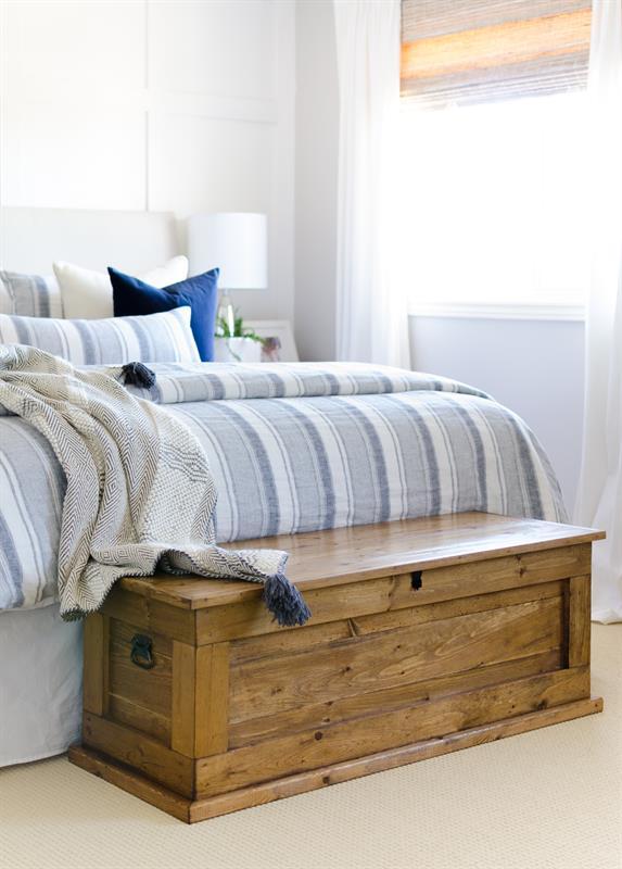 diy-blanket-storage-chest-1132