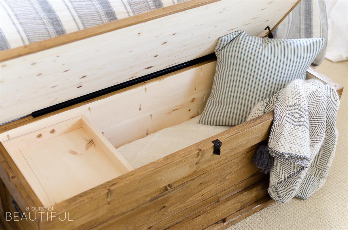 DIY Blanket Storage Chest-1174