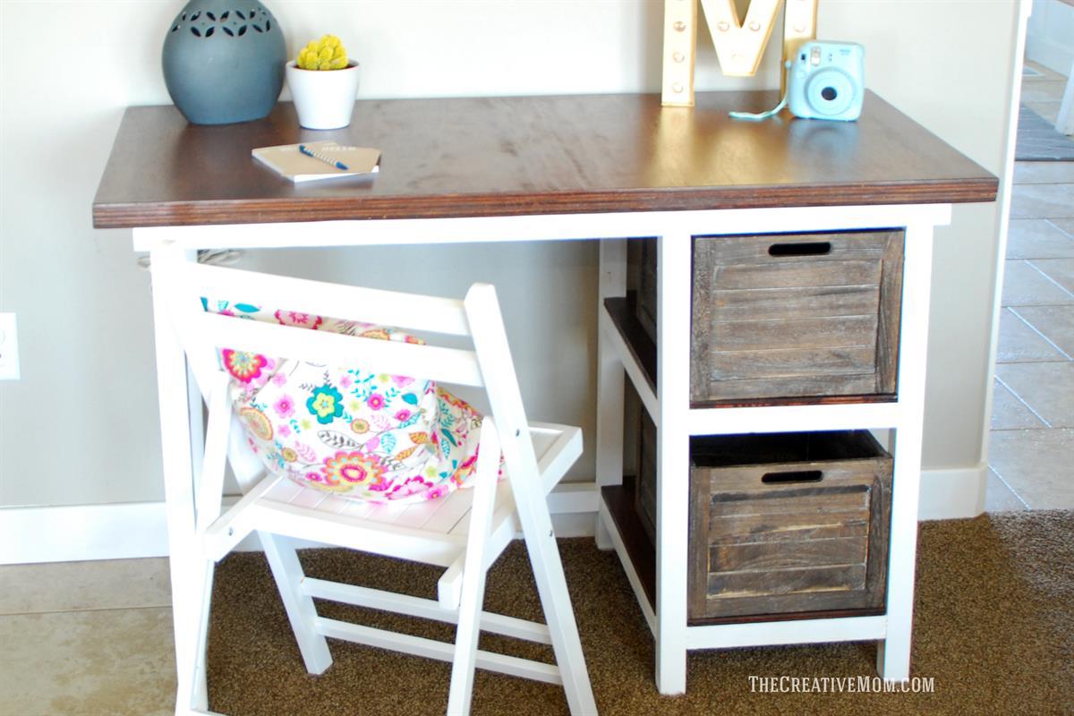 DIY Farmhouse Dest