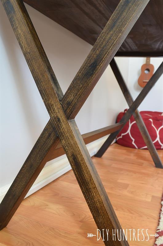 diy_huntress_xleg_desk-9