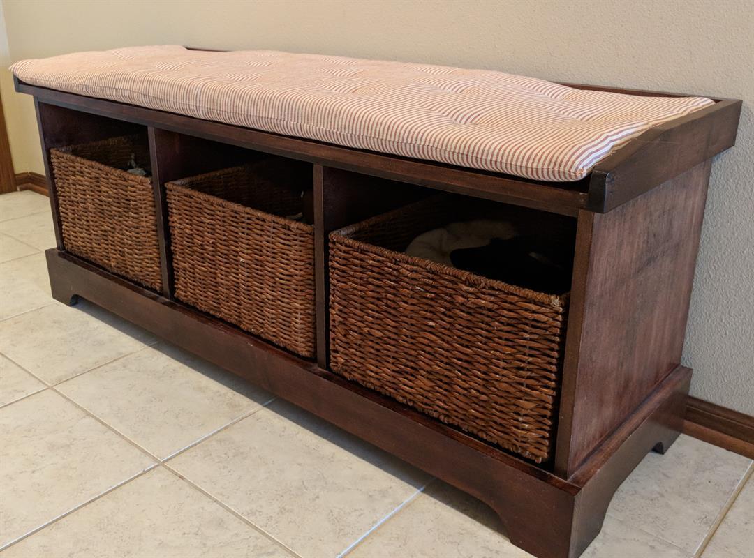 Entry Bench