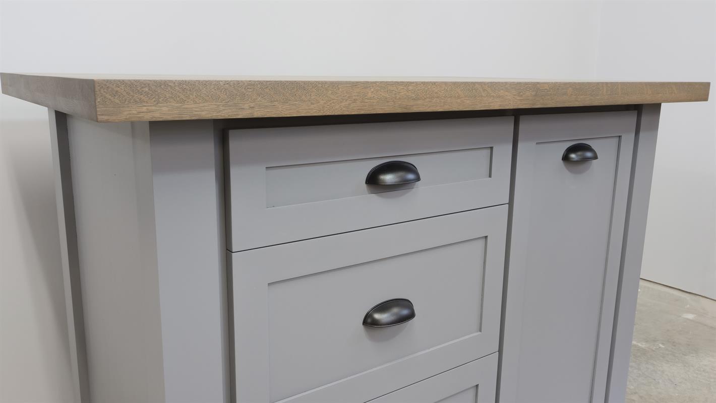 farmhouse-kitchen-island-with-white-oak-countertop_edited
