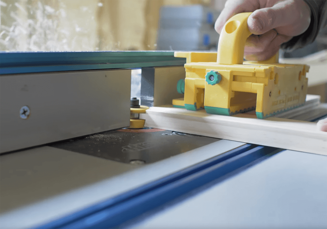 how-to-make-drawer-fronts-with-a-router-table-16