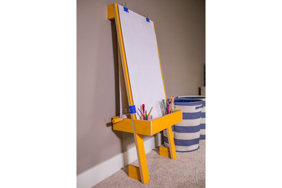 kids-easel-pic-2