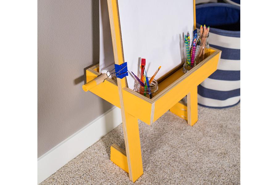 kids-easel-pic-3