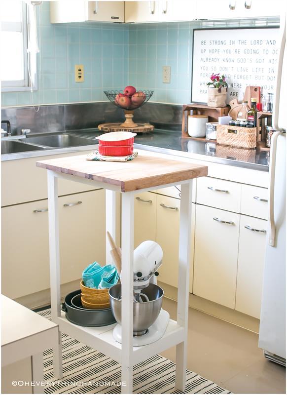 kitchen-island-sign-via-oheverythinghandmade