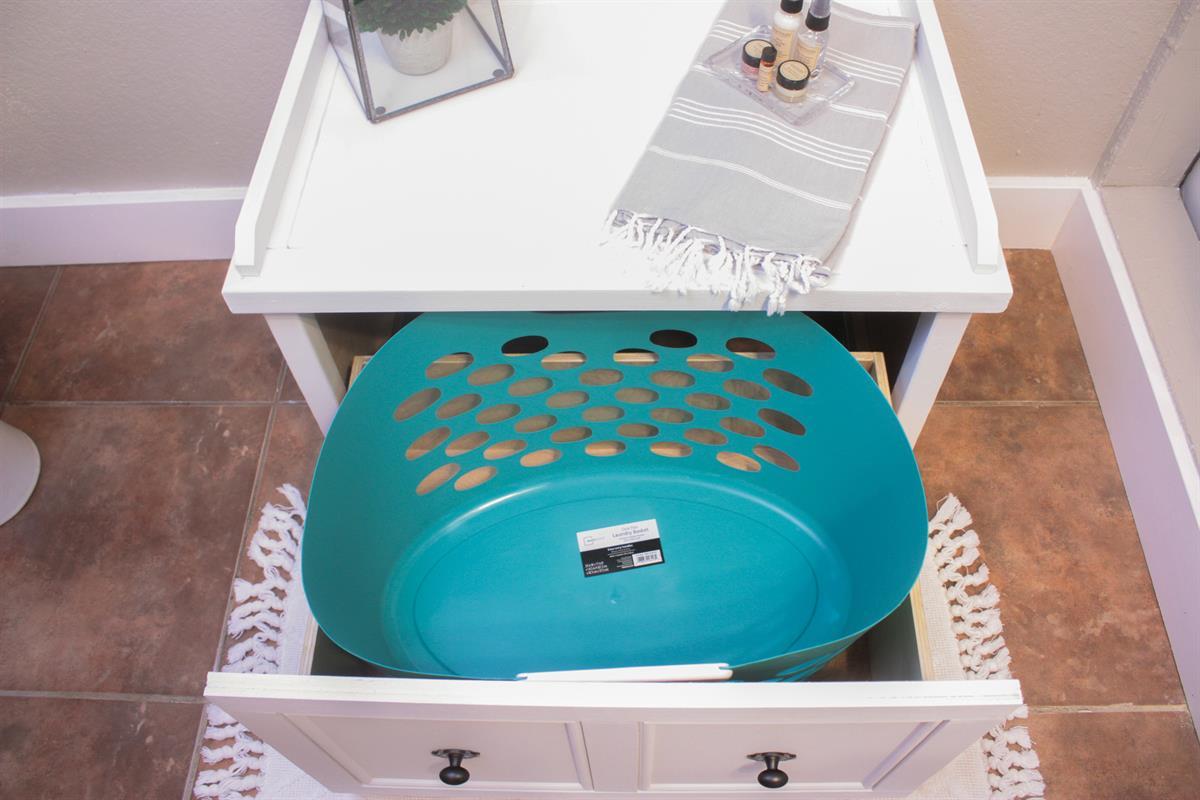 laundry-hamper-bench-1-of-1