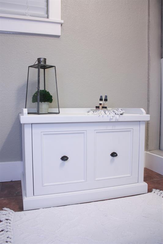 laundry-hamper-bench1-1-of-1