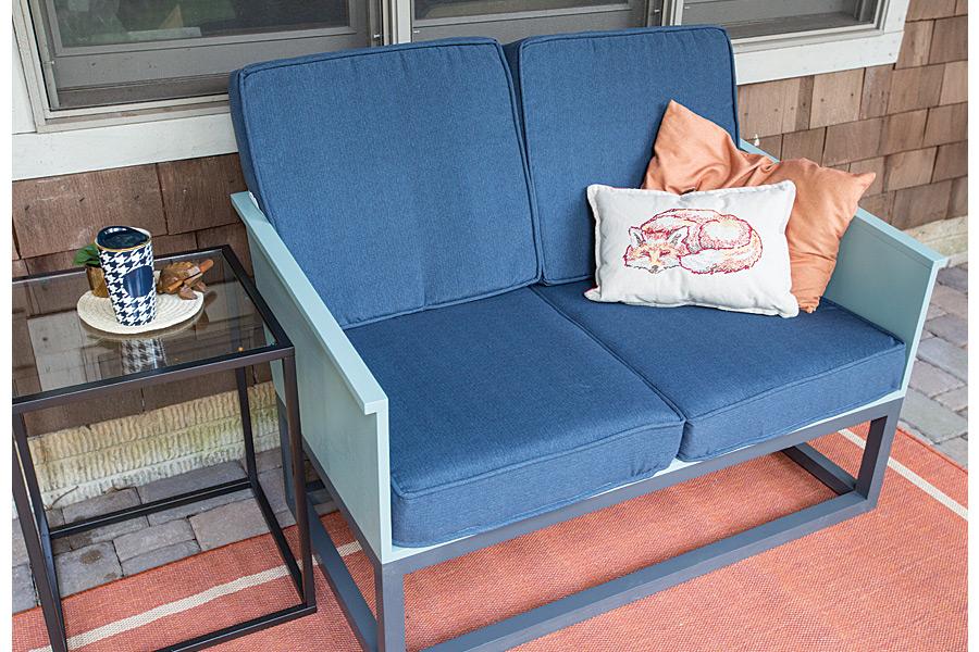 Loveseat-with-Cushions-Pic-1