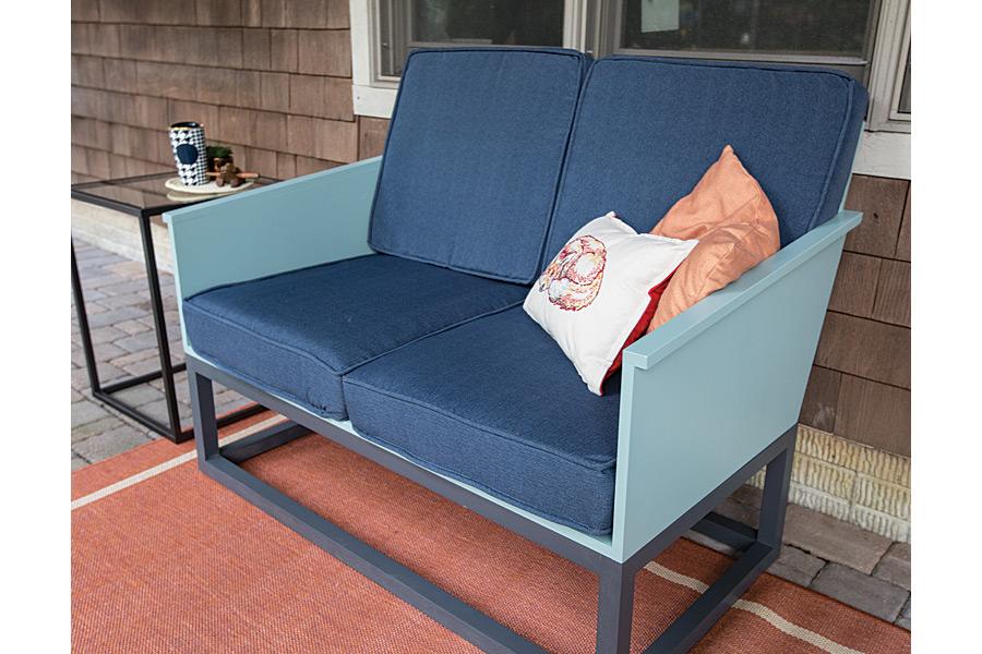 loveseat-with-cushions-pic-2
