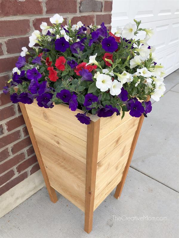 modern-cedar-planter-box