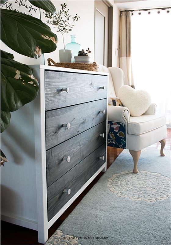 modern-farmhouse-style-dresser-vert