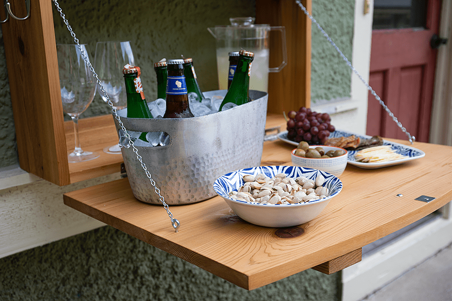 outdoor-wall-bar-server-pic-4