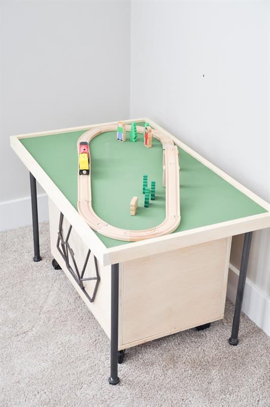 space-saving-train-table-9
