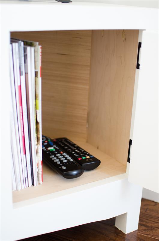 the_diy_hubs_corner_tv_stand-7
