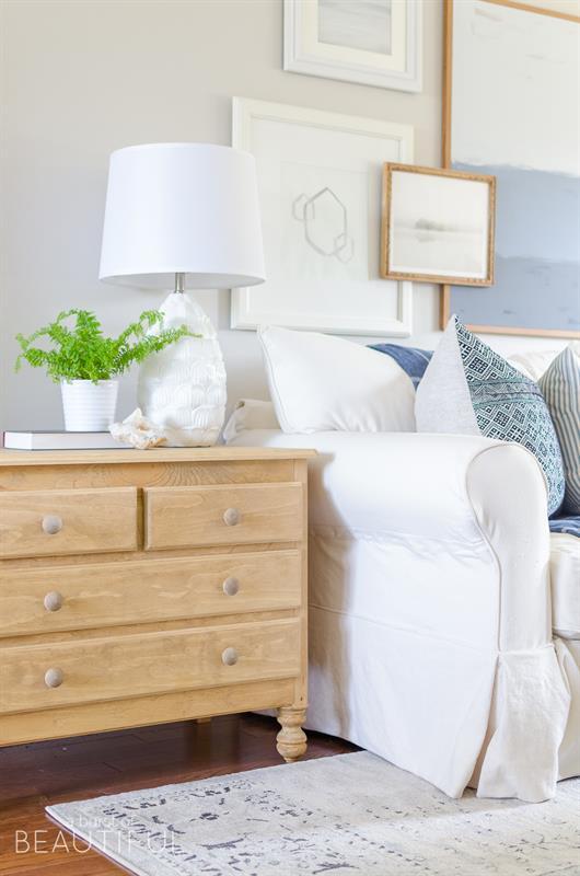 vintage-inspired-pine-side-table-4439