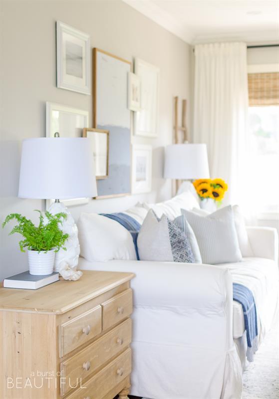 vintage-inspired-pine-side-table-4479