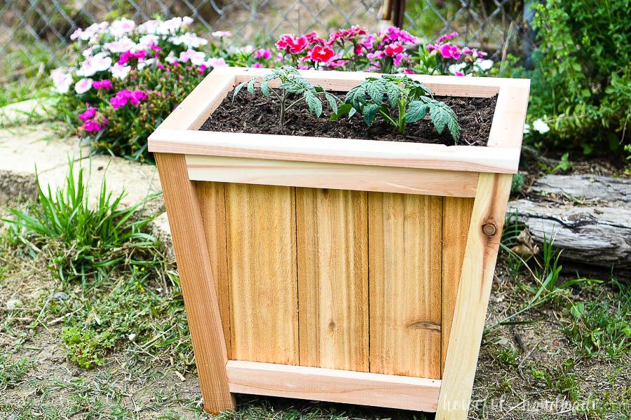 angled-planter-buildsomething-2