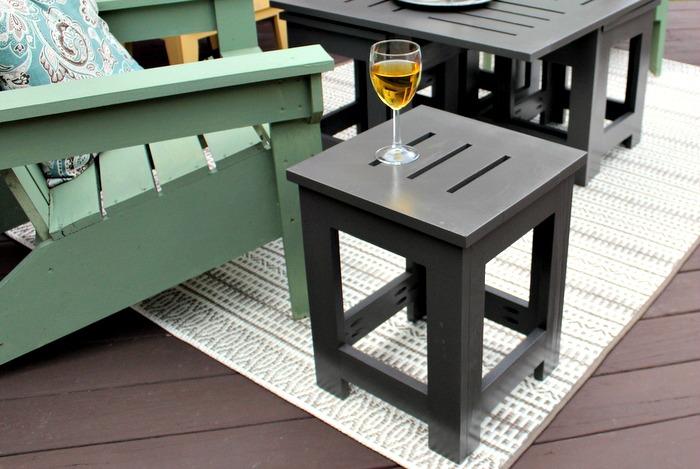 diy-outdoor-coffee-table-wine