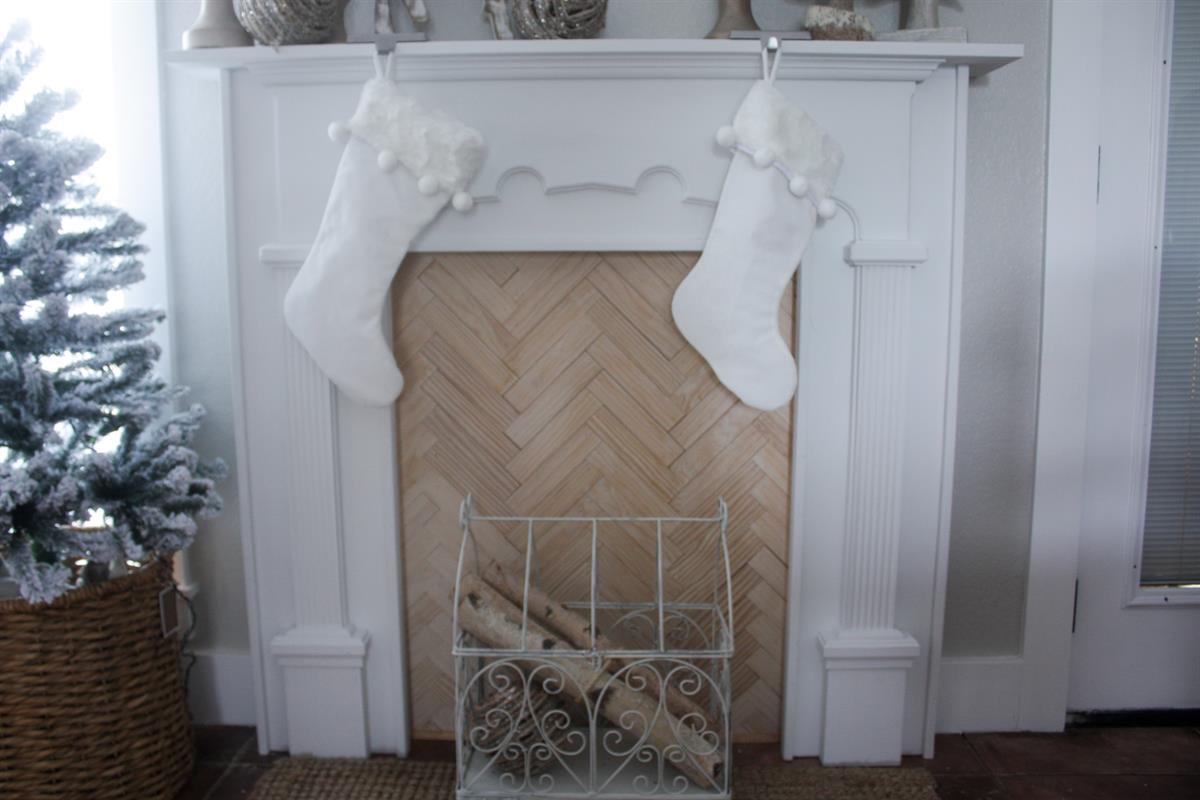 fireplace (1 of 1)