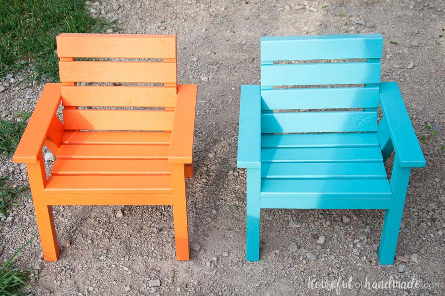 kids-slatted-outdoor-chairs-2