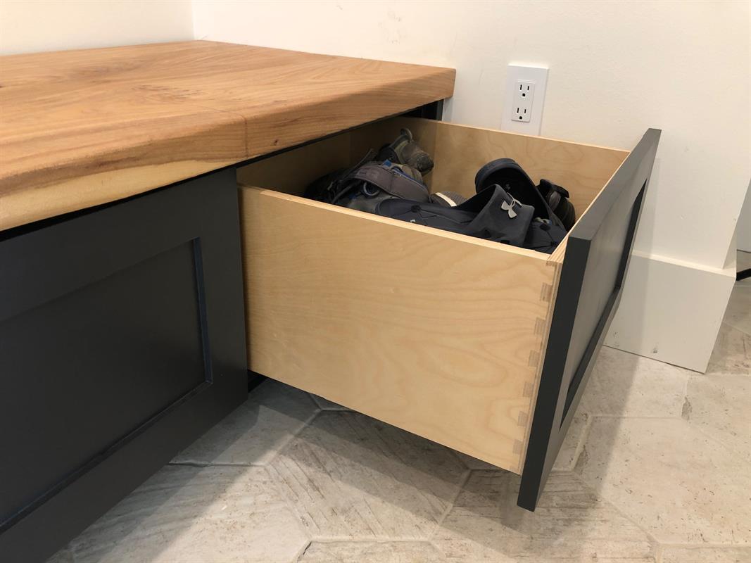mudroom-bench-3