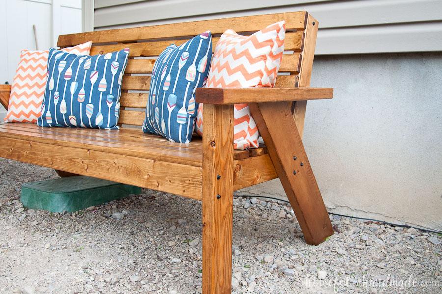 slatted-outdoor-sofa-1
