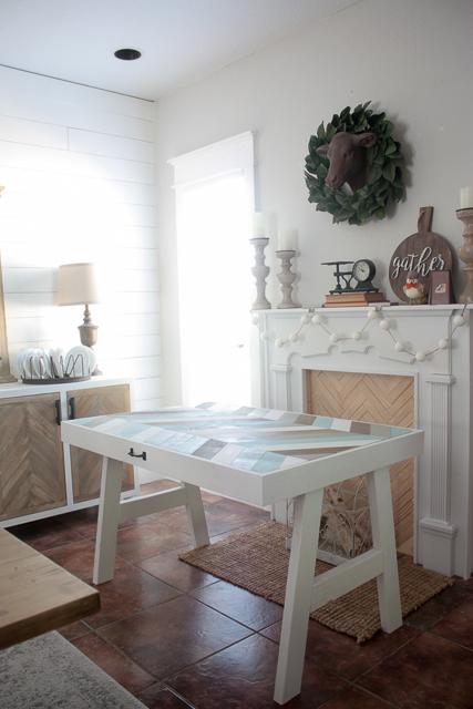 spare-table-doubls-as-wall-art4-1-of-1