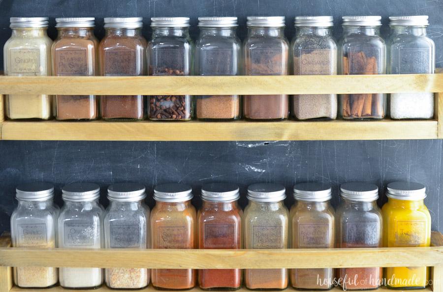 wall-mounted-spice-rack-3