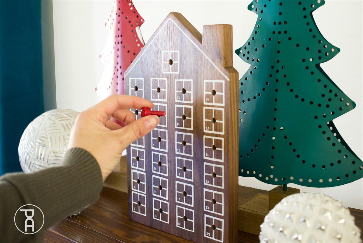 wood-peg-easy-diy-advent-calendar-wm