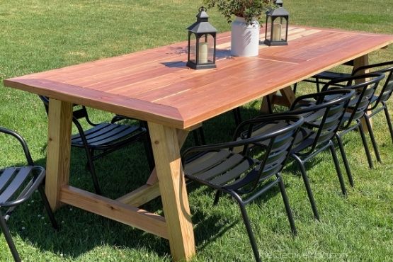 DIY Outdoor Dining Table Plan